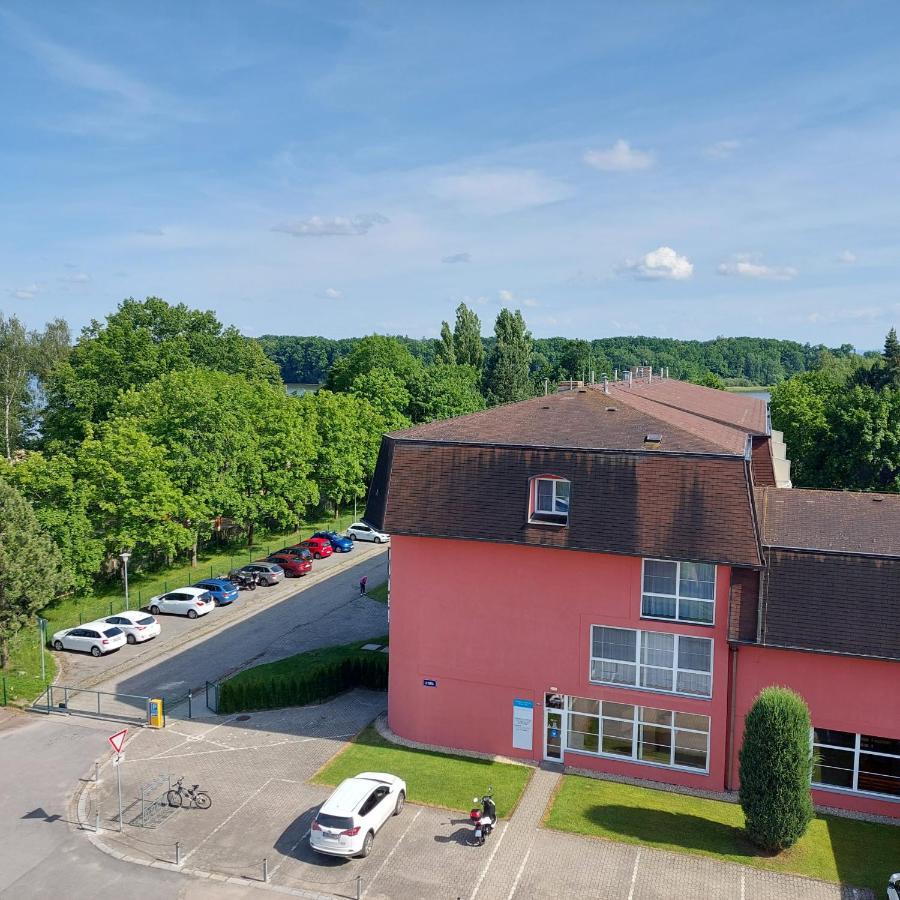 Hotel Svet Třeboň Exteriör bild